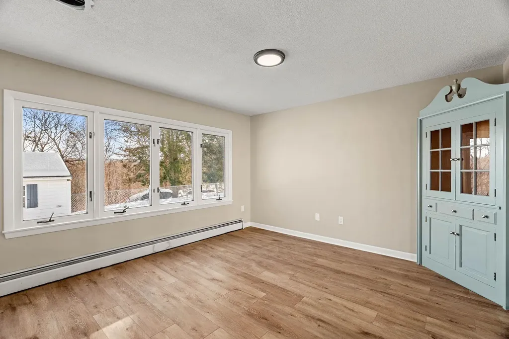 49 Lovell Street Nashua NH 03060
