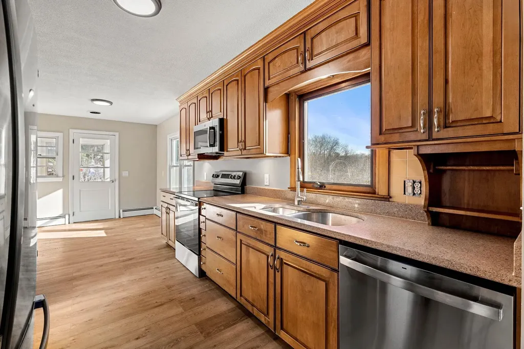 49 Lovell Street Nashua NH 03060