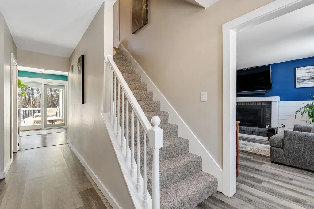 909 Dorset Street South Burlington VT 05403