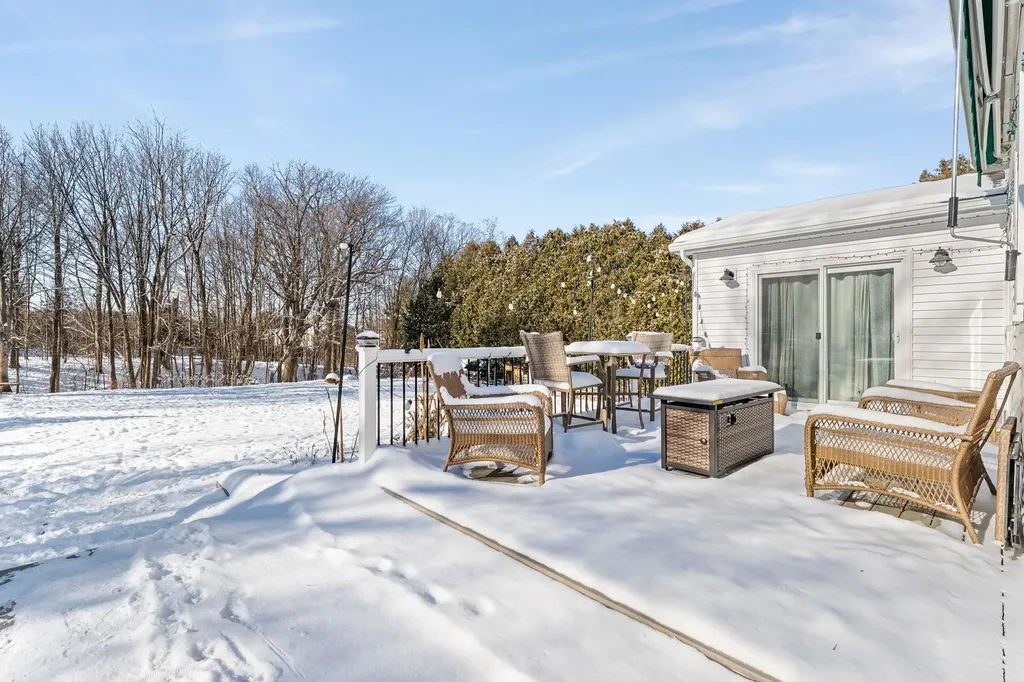 909 Dorset Street South Burlington VT 05403