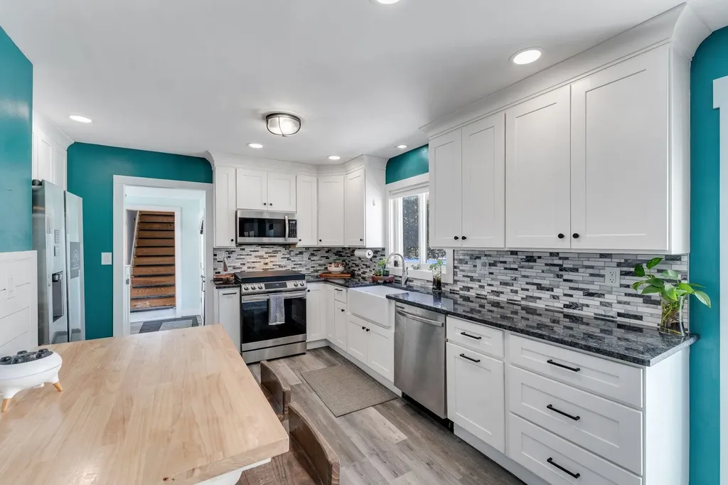 909 Dorset Street South Burlington VT 05403