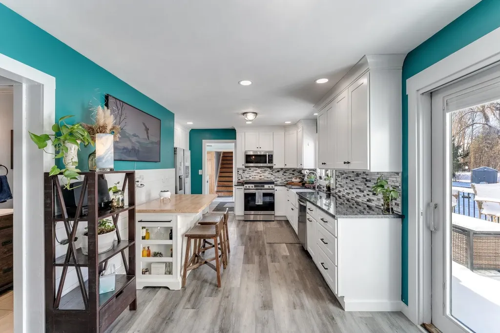 909 Dorset Street South Burlington VT 05403