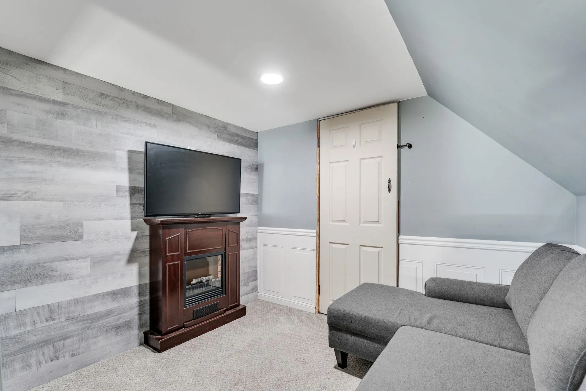 909 Dorset Street South Burlington VT 05403