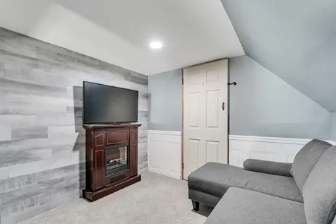 909 Dorset Street South Burlington VT 05403