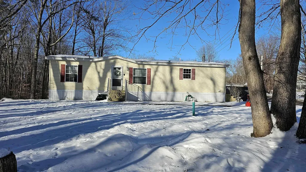 13 Atwood Street Rochester NH 03867