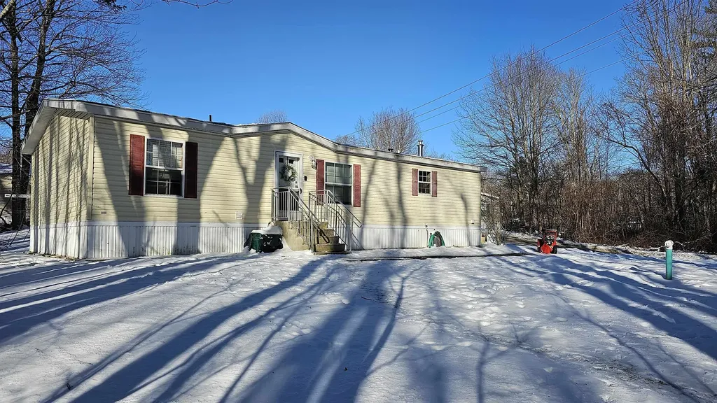 13 Atwood Street Rochester NH 03867