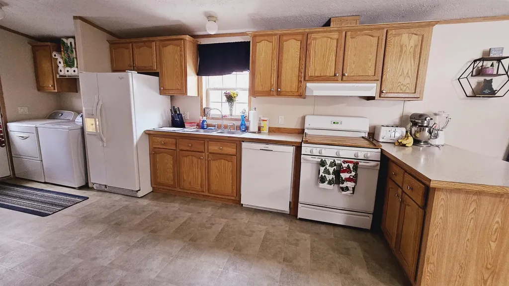 13 Atwood Street Rochester NH 03867