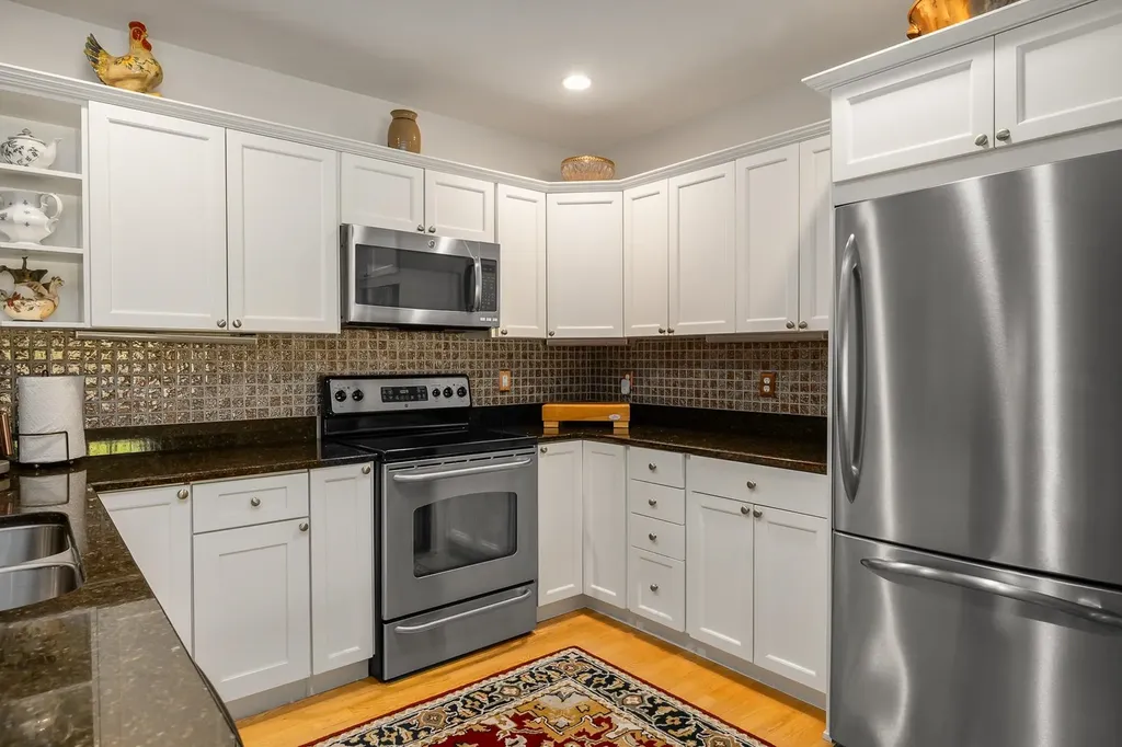 100 Shepards Cove Road Kittery ME 03904