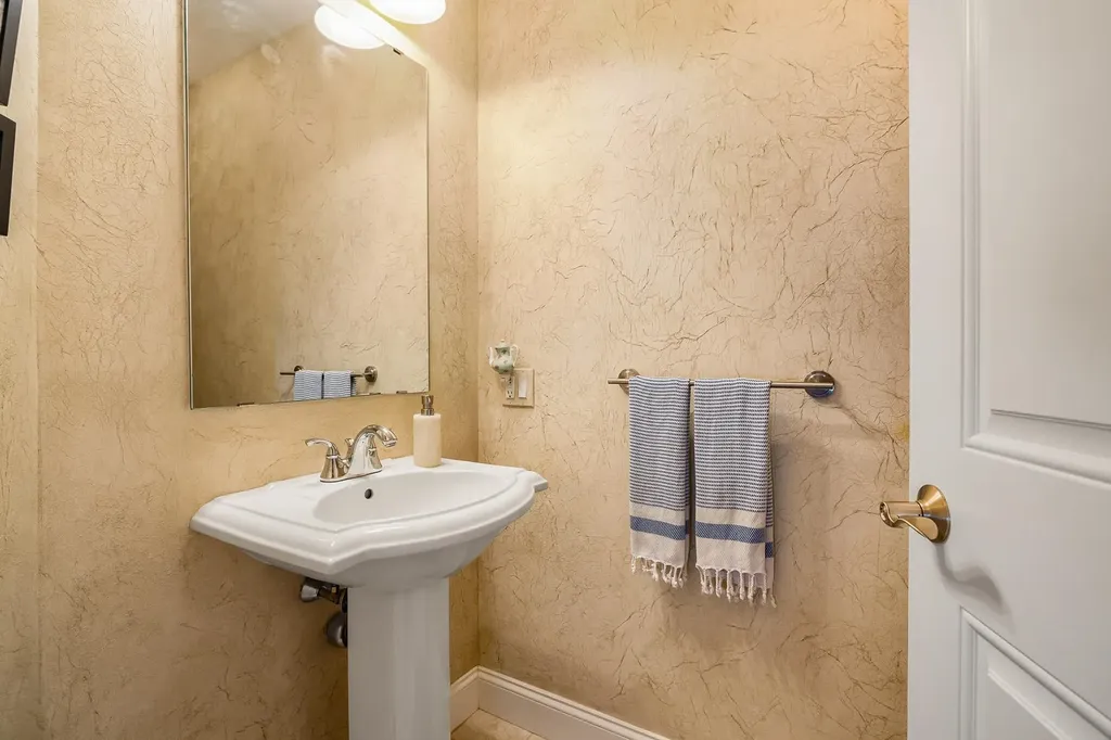 100 Shepards Cove Road Kittery ME 03904