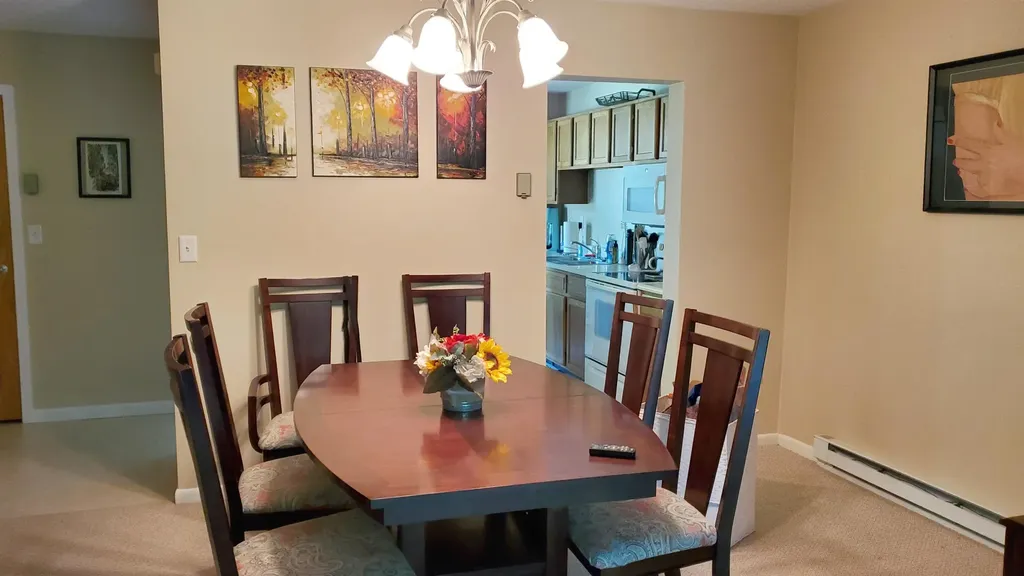 10 Chelsea Circle South Burlington VT 05403