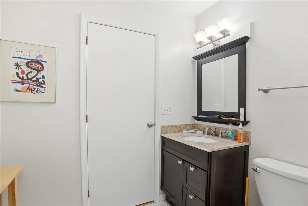 10 Chelsea Circle South Burlington VT 05403