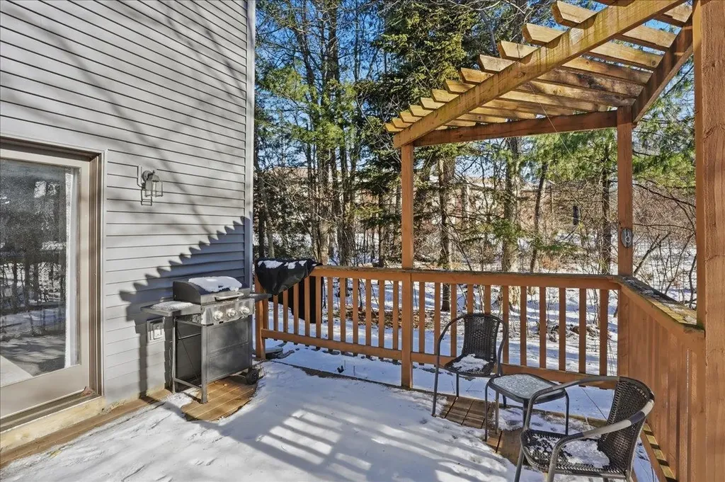 10 Chelsea Circle South Burlington VT 05403