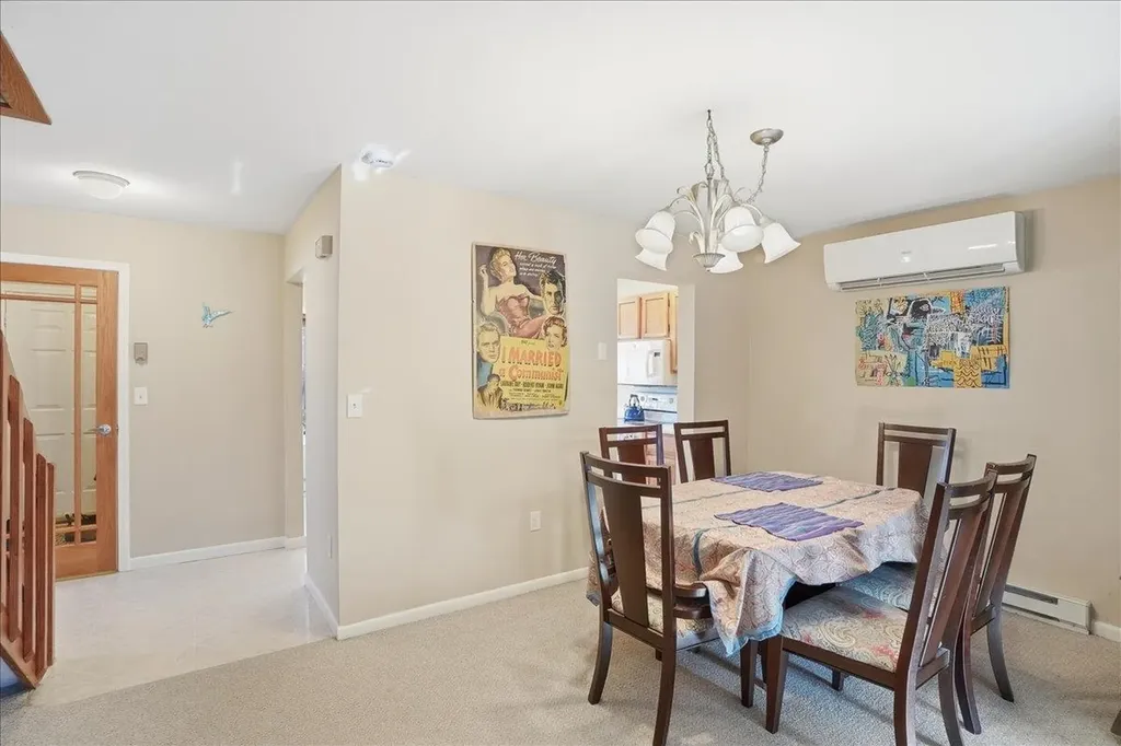 10 Chelsea Circle South Burlington VT 05403