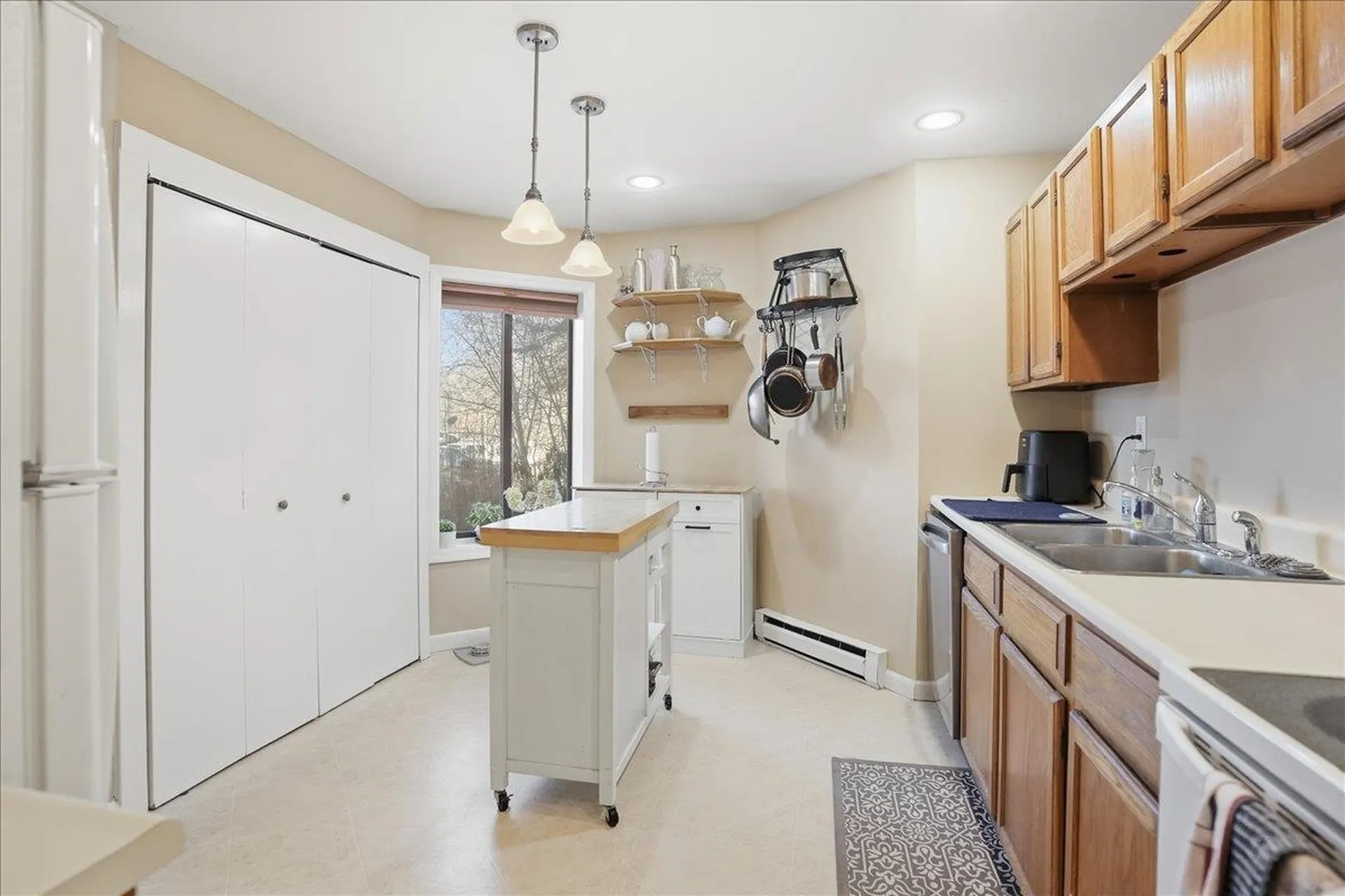 10 Chelsea Circle South Burlington VT 05403