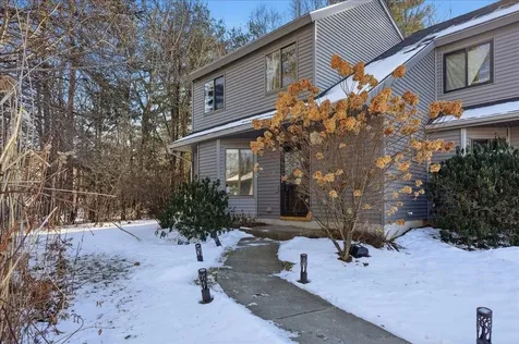 10 Chelsea Circle South Burlington VT 05403