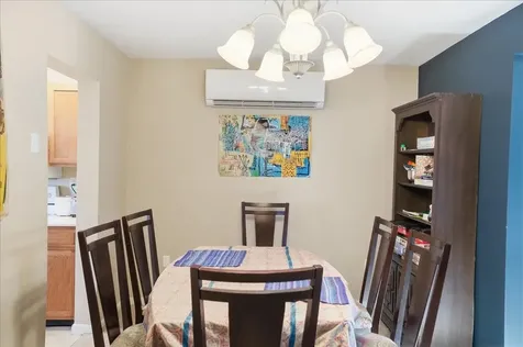 10 Chelsea Circle South Burlington VT 05403