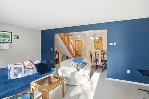 10 Chelsea Circle South Burlington VT 05403