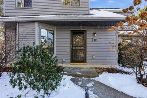 10 Chelsea Circle South Burlington VT 05403