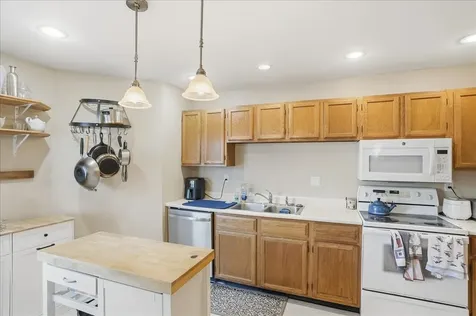 10 Chelsea Circle South Burlington VT 05403