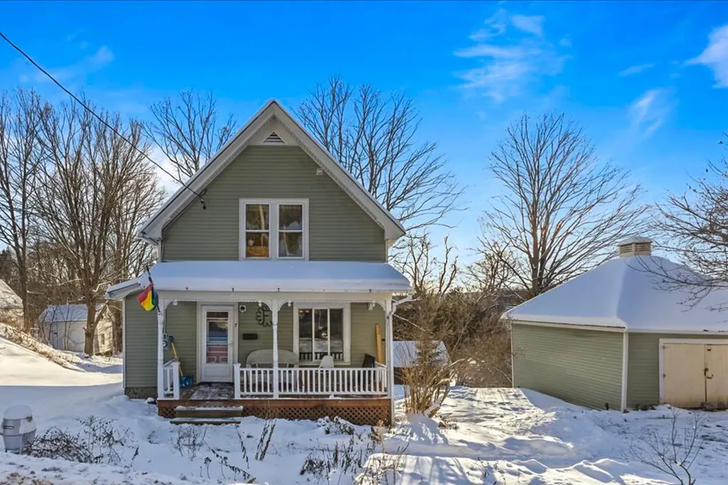 7 Upland Avenue Barre City VT 05643