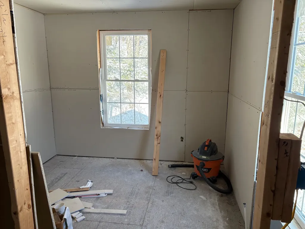 40 Fenton Road Chester VT 05143