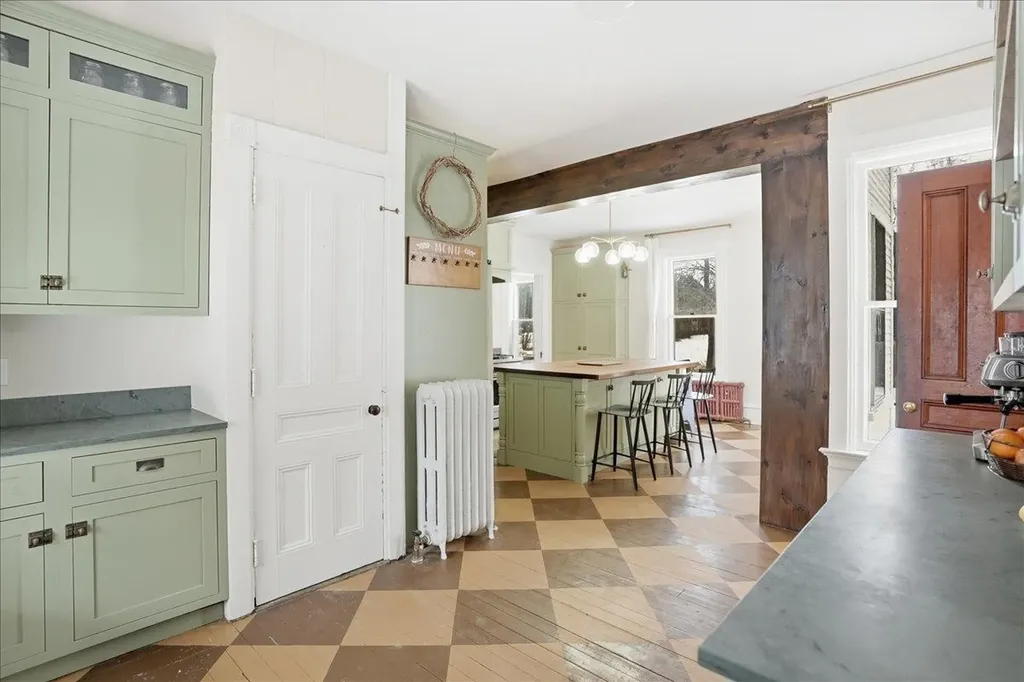 161 Harbor Road Shelburne VT 05482