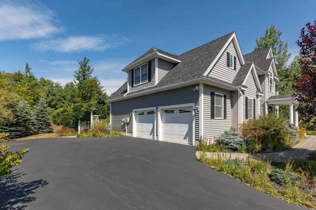 32 Olive Meadow Lane Dover NH 03820