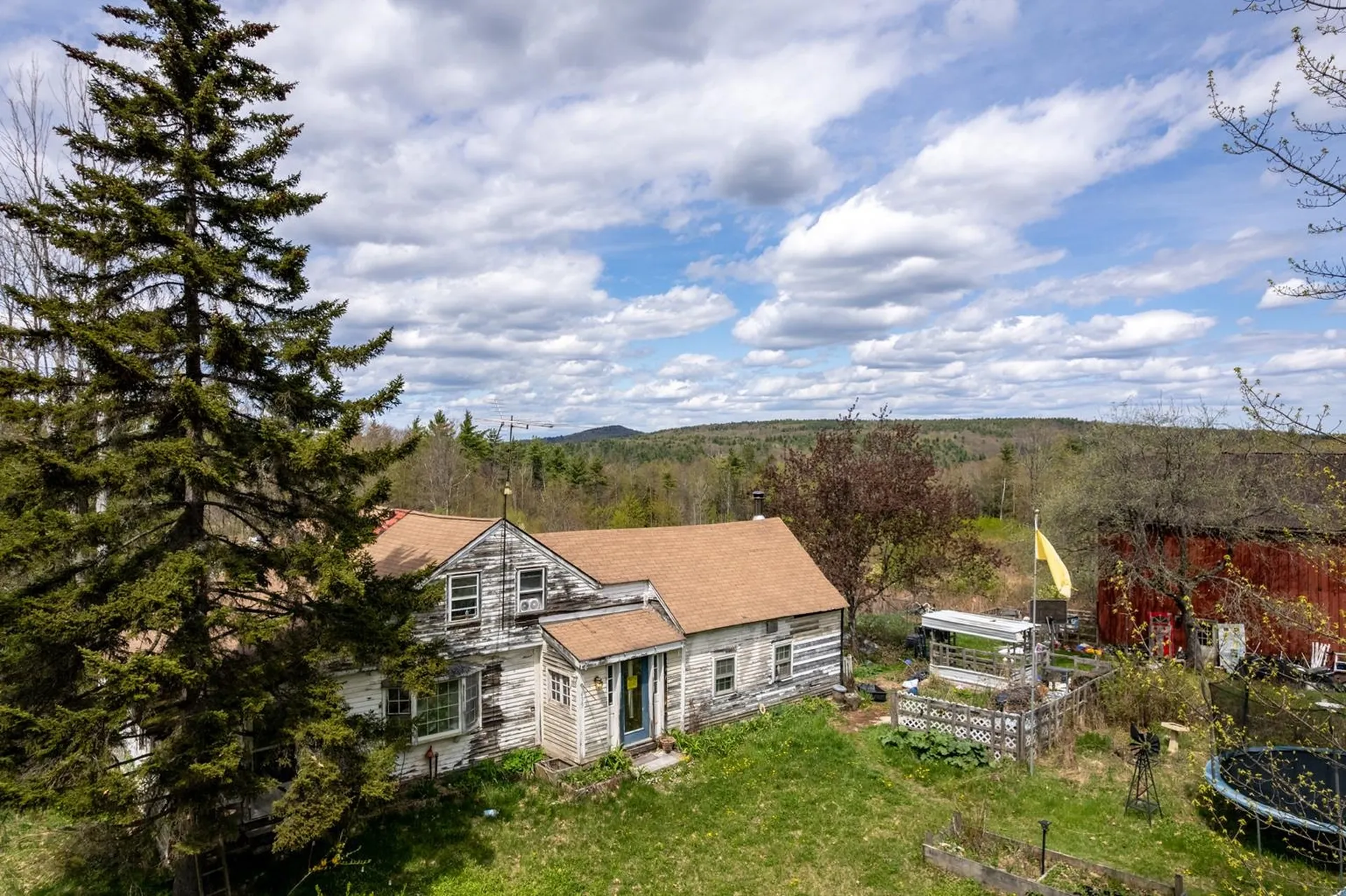 433 North Road Deering NH 03244