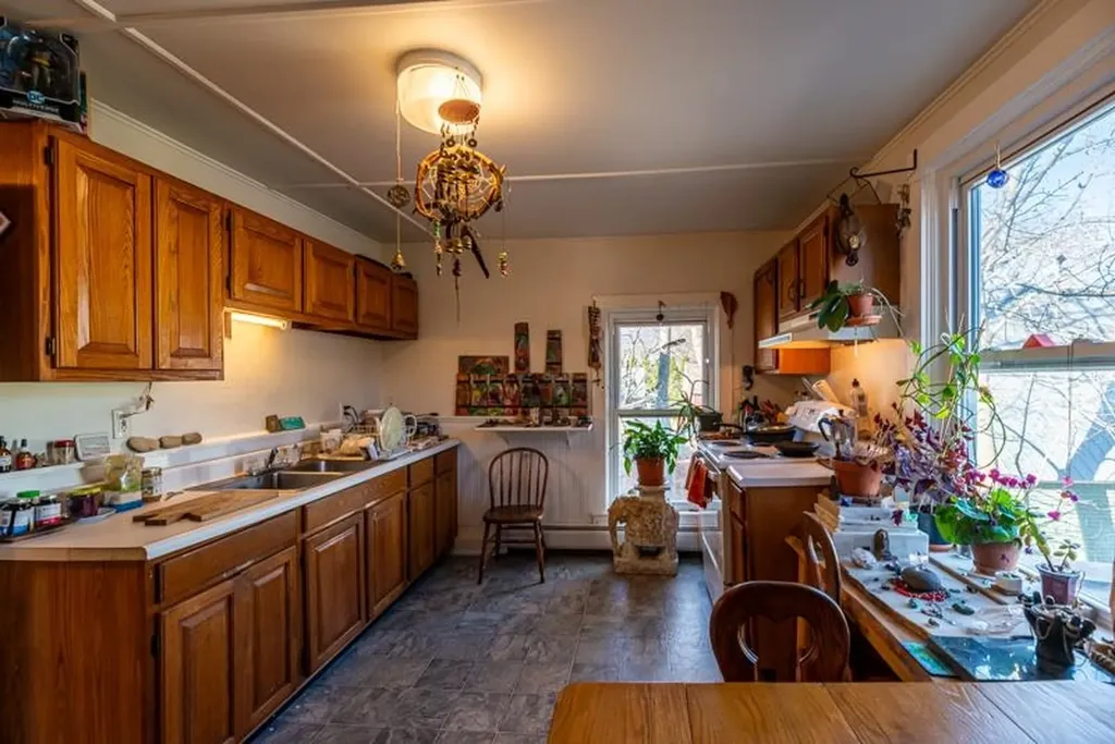 105 Elm Street Manchester VT 05255