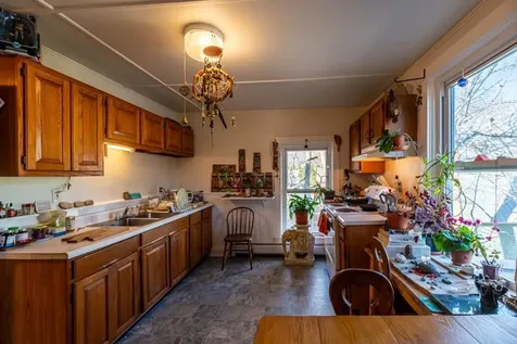 105 Elm Street Manchester VT 05255