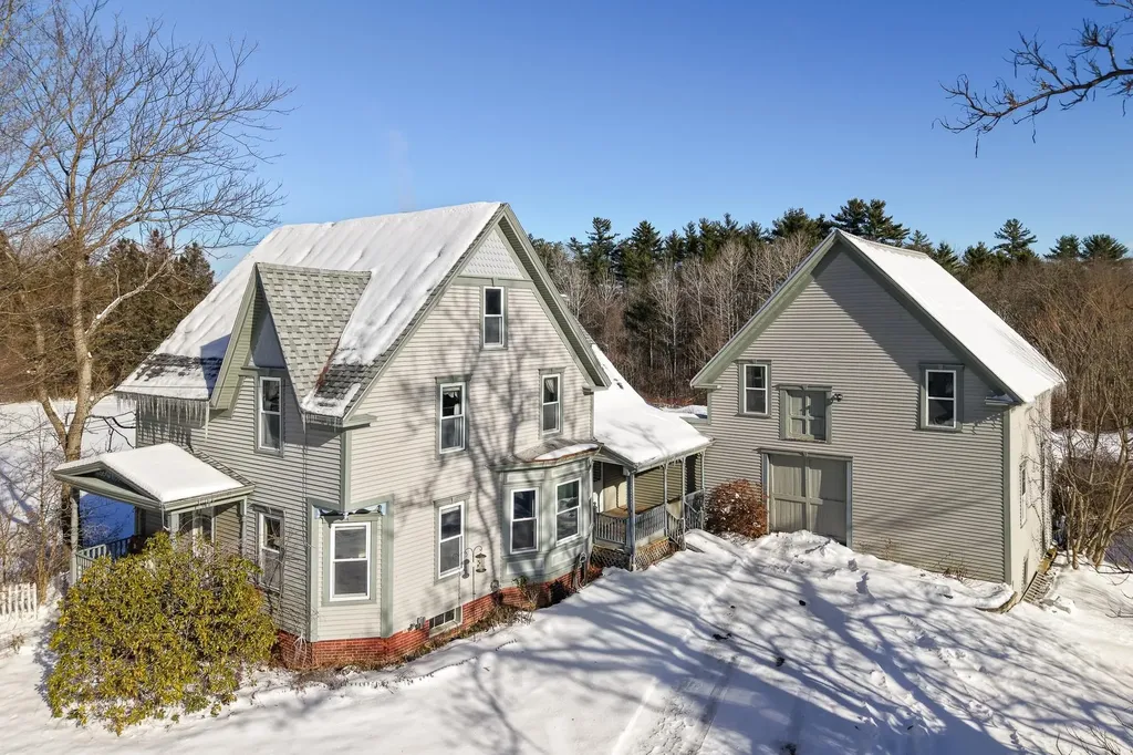 199 School Street Tilton NH 03276