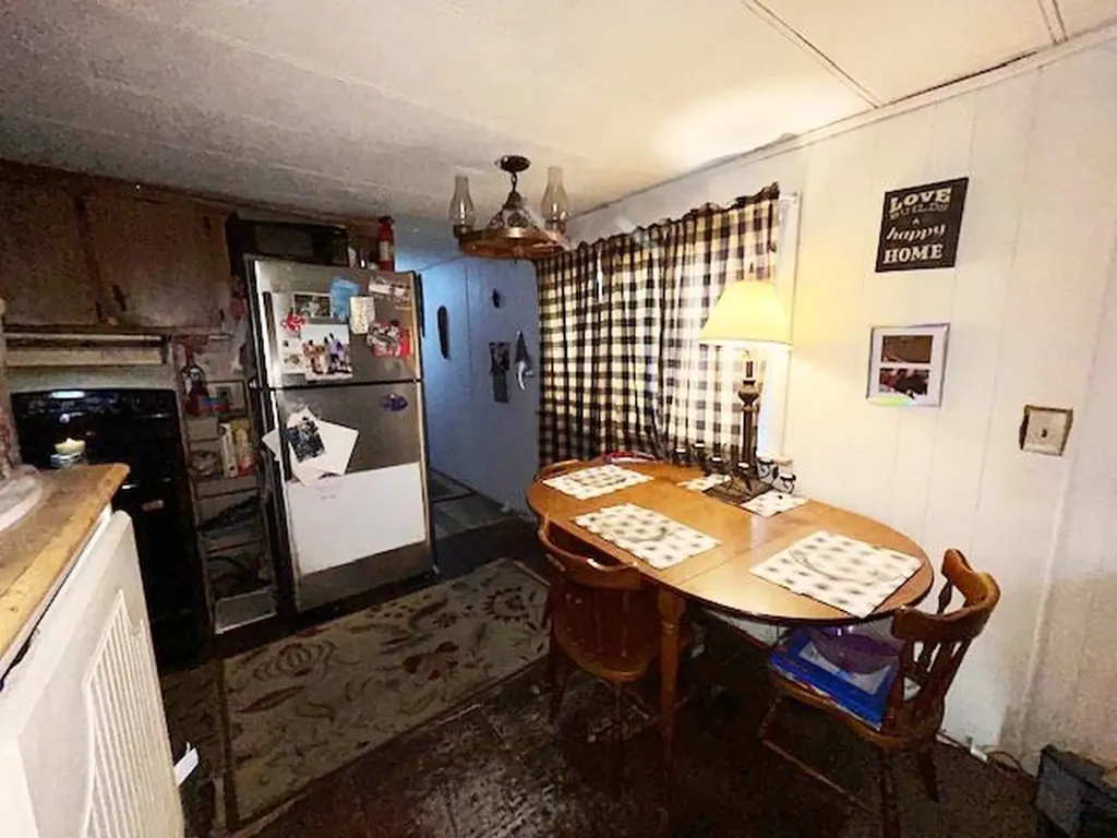 4 Dow Street Exeter NH 03833