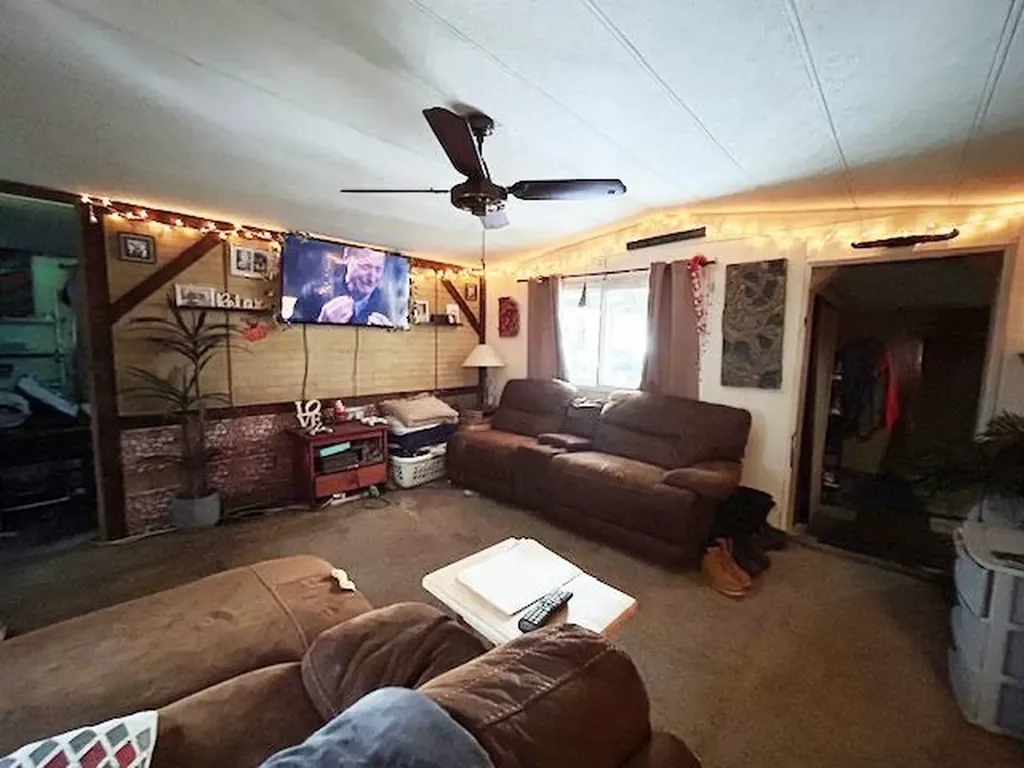 4 Dow Street Exeter NH 03833