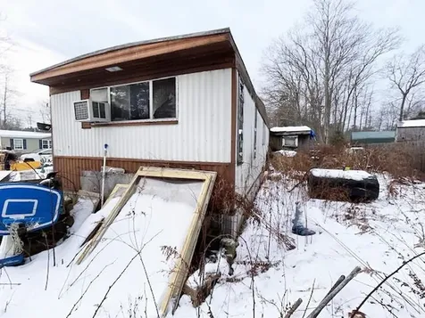 4 Dow Street Exeter NH 03833