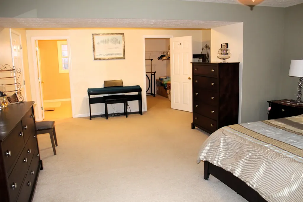 38 Georgetown Drive Nashua NH 03062