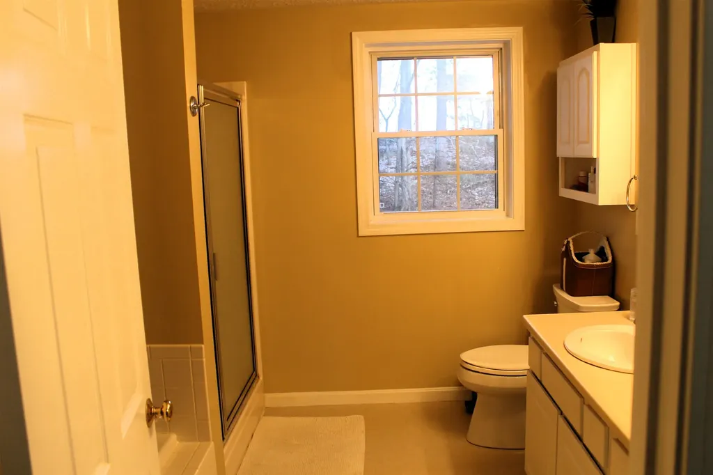 38 Georgetown Drive Nashua NH 03062