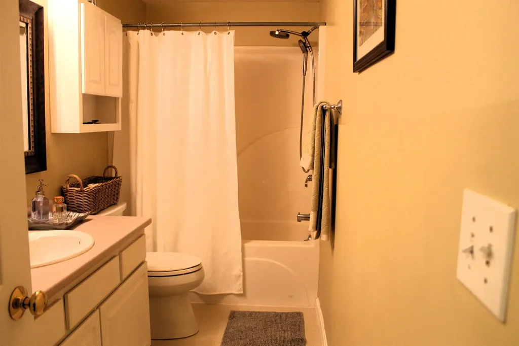 38 Georgetown Drive Nashua NH 03062