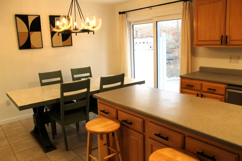 38 Georgetown Drive Nashua NH 03062