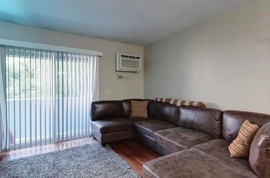 106 Eastern Avenue Manchester NH 03104