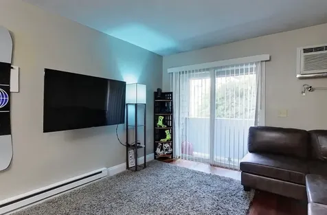 106 Eastern Avenue Manchester NH 03104