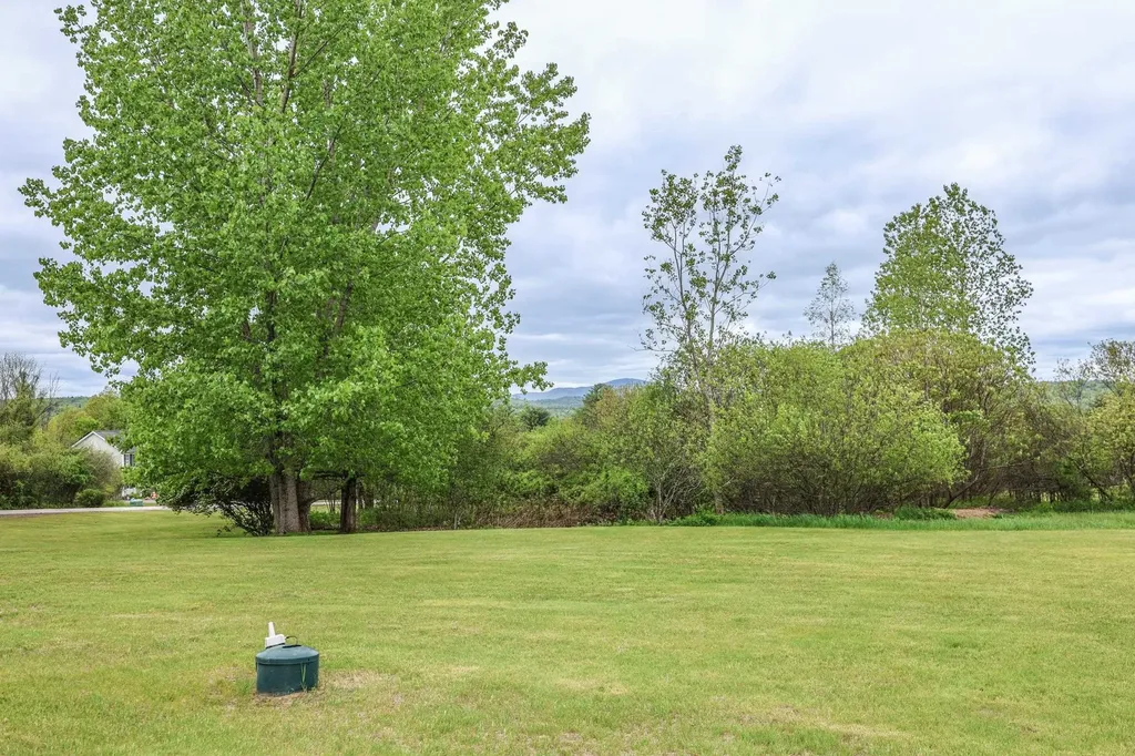 7 Fairway Drive Franklin NH 03235