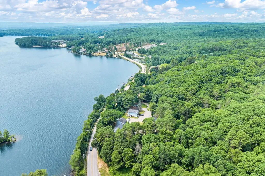 6 Winnisquam Shore Tilton NH 03276