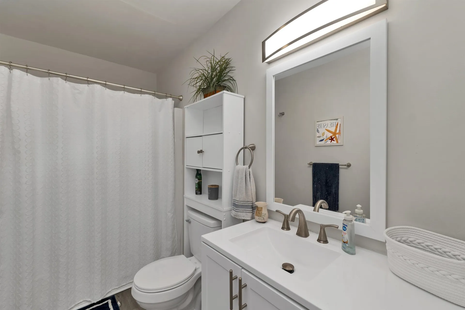 6 Winnisquam Shore Tilton NH 03276