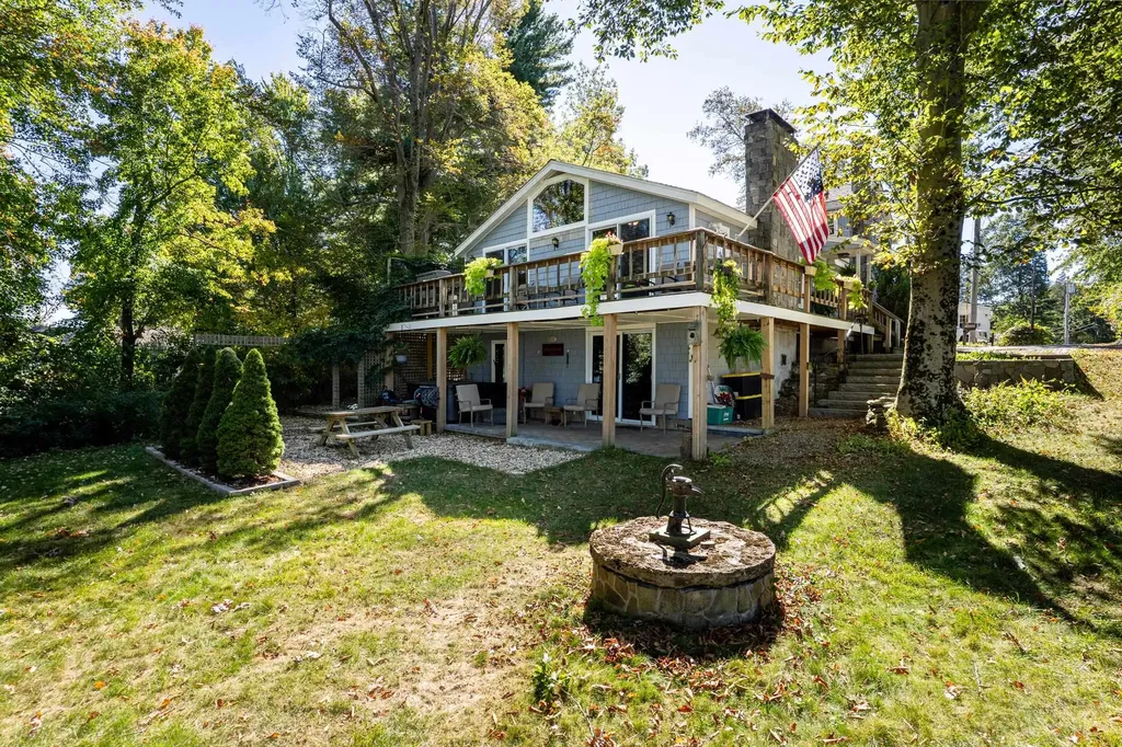 13 Dulcies Point Road Kingston NH 03848