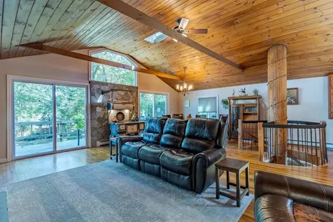 13 Dulcies Point Road Kingston NH 03848