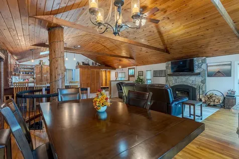 13 Dulcies Point Road Kingston NH 03848