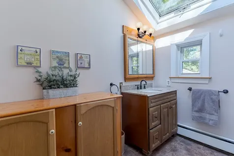 13 Dulcies Point Road Kingston NH 03848