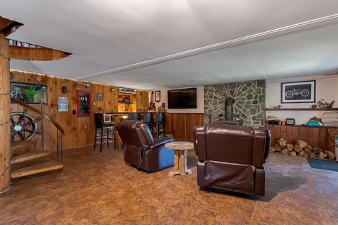 13 Dulcies Point Road Kingston NH 03848