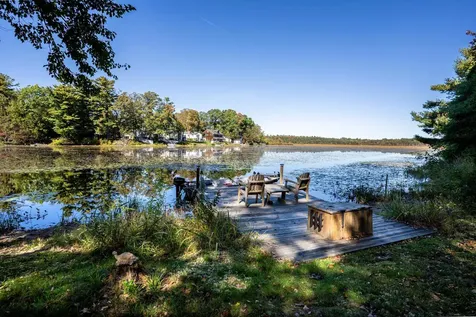 13 Dulcies Point Road Kingston NH 03848