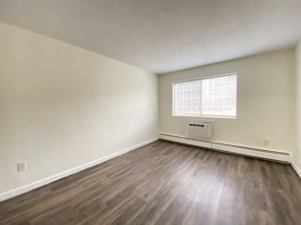 383 Huse Road Manchester NH 03103